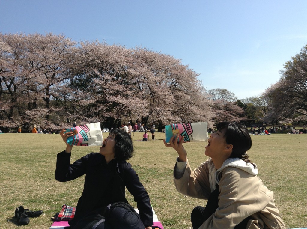 話題のポップコーンを飲み干す!!